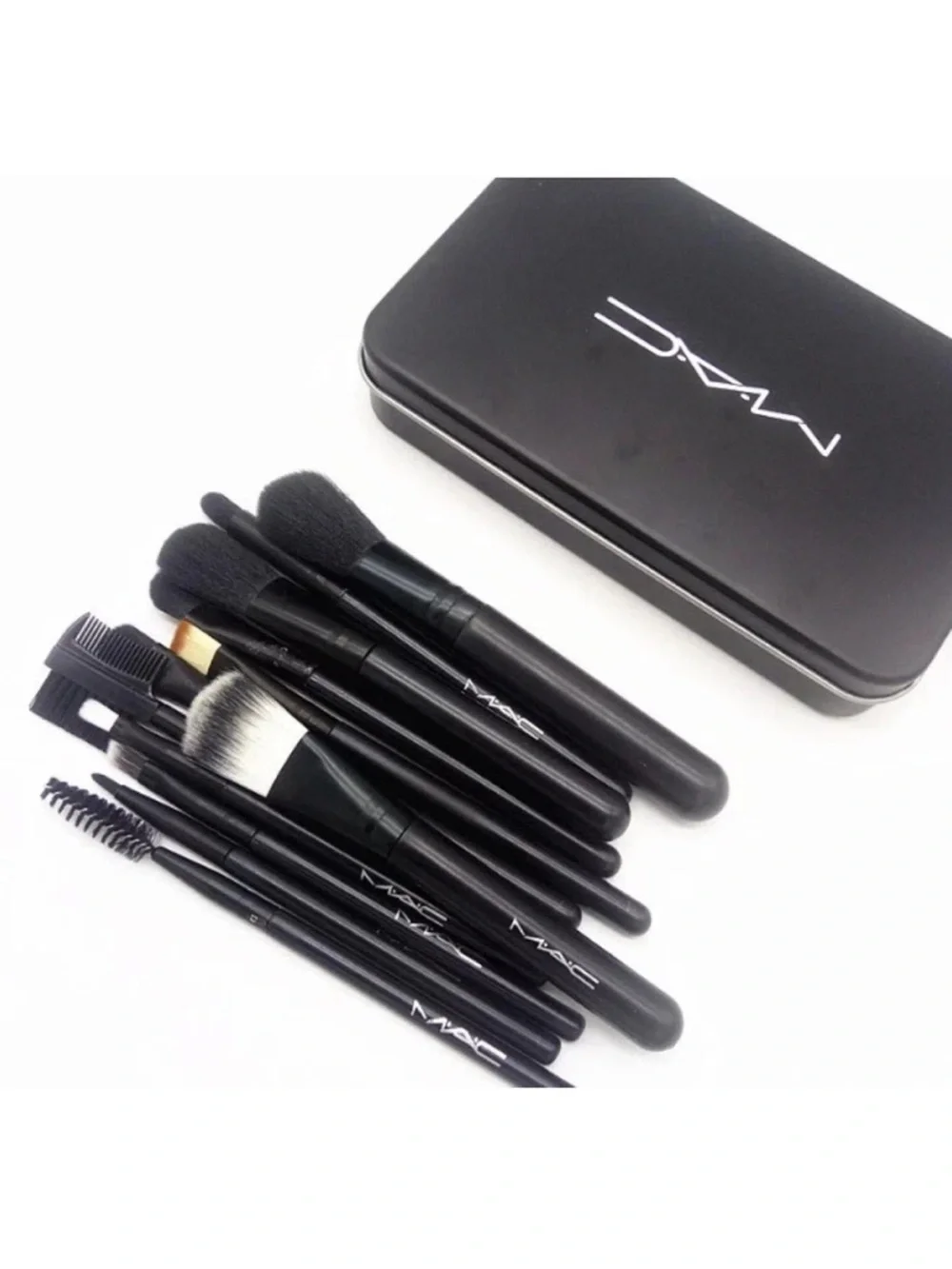 MAC Cosmetics Professional Black Travel Brush Set in Tin Case